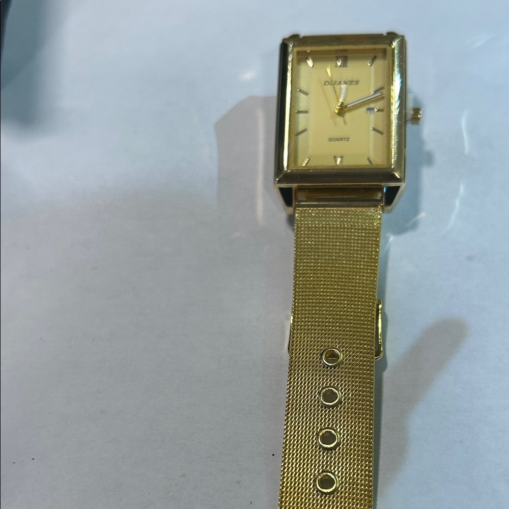 Gold  fashion Rectangular Quartz Watch